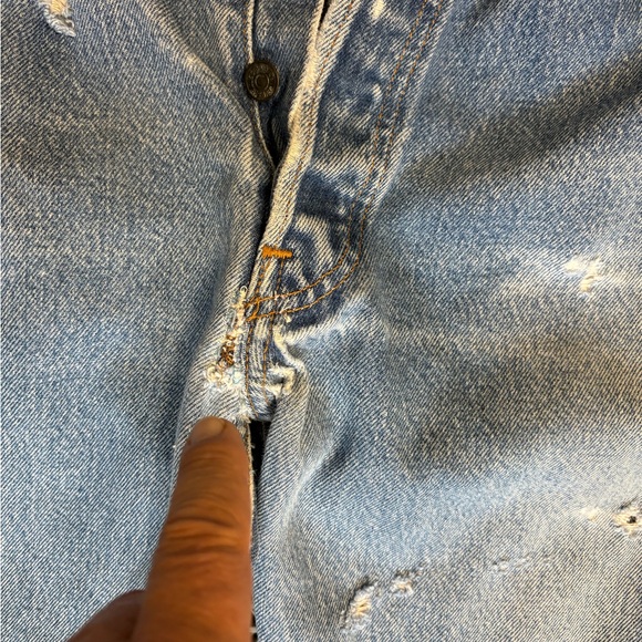 Vintage 1980’s Levi's 501 Distressed Straight Leg Med Wash Jeans - Made in USA - Picture 4 of 12